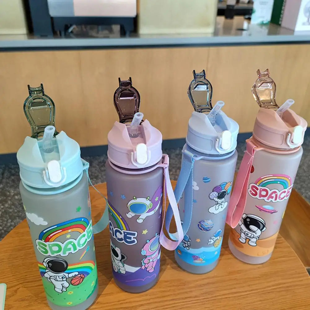 High Capacity Cartoon Astronaut Plastic Space Cup Leak Proof