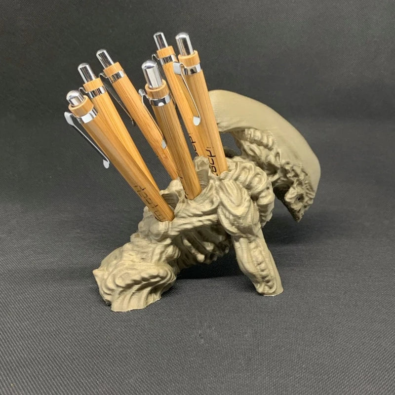 Alien Xenomorph pen holder