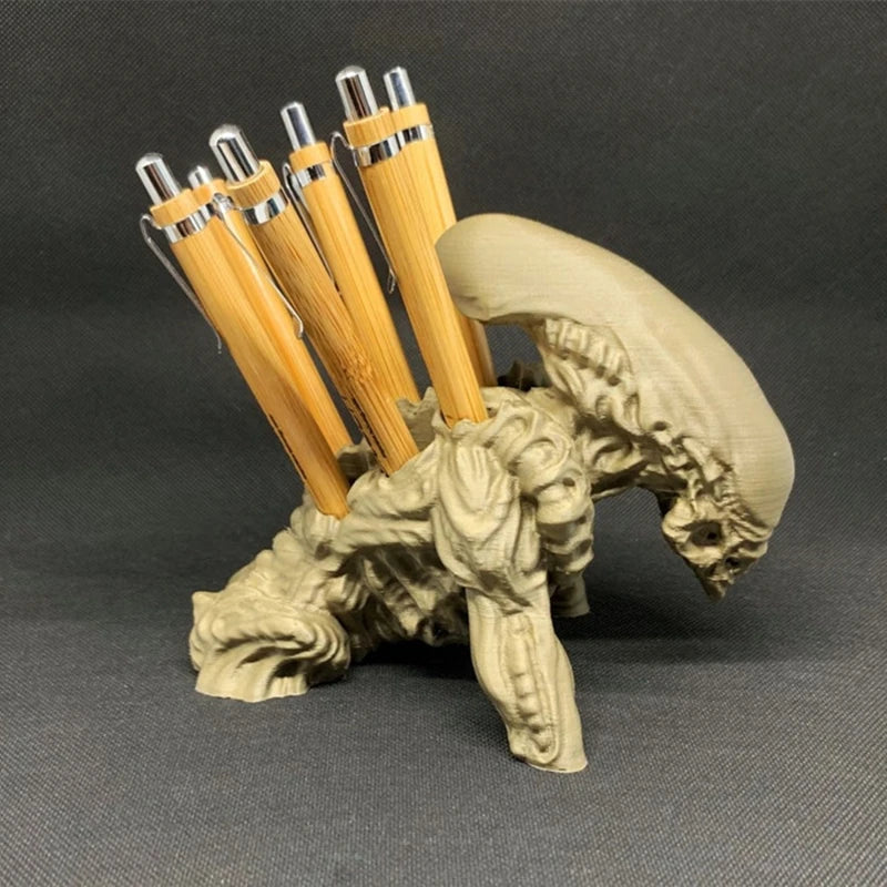 Alien Xenomorph pen holder