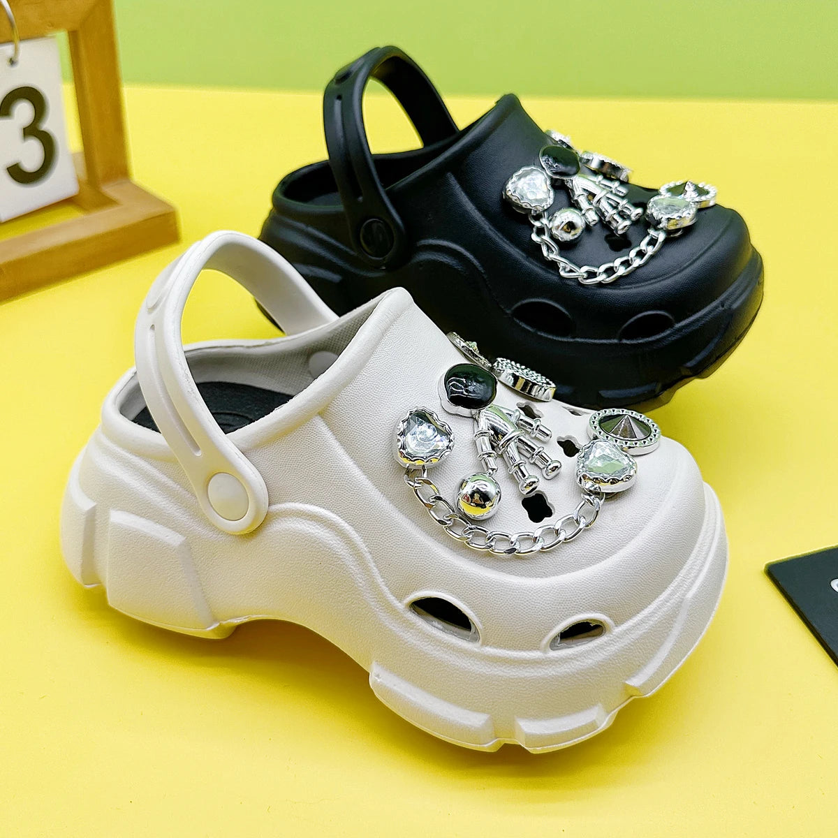 New Cartoon Little Alien Family Clogs for Boys and Girls