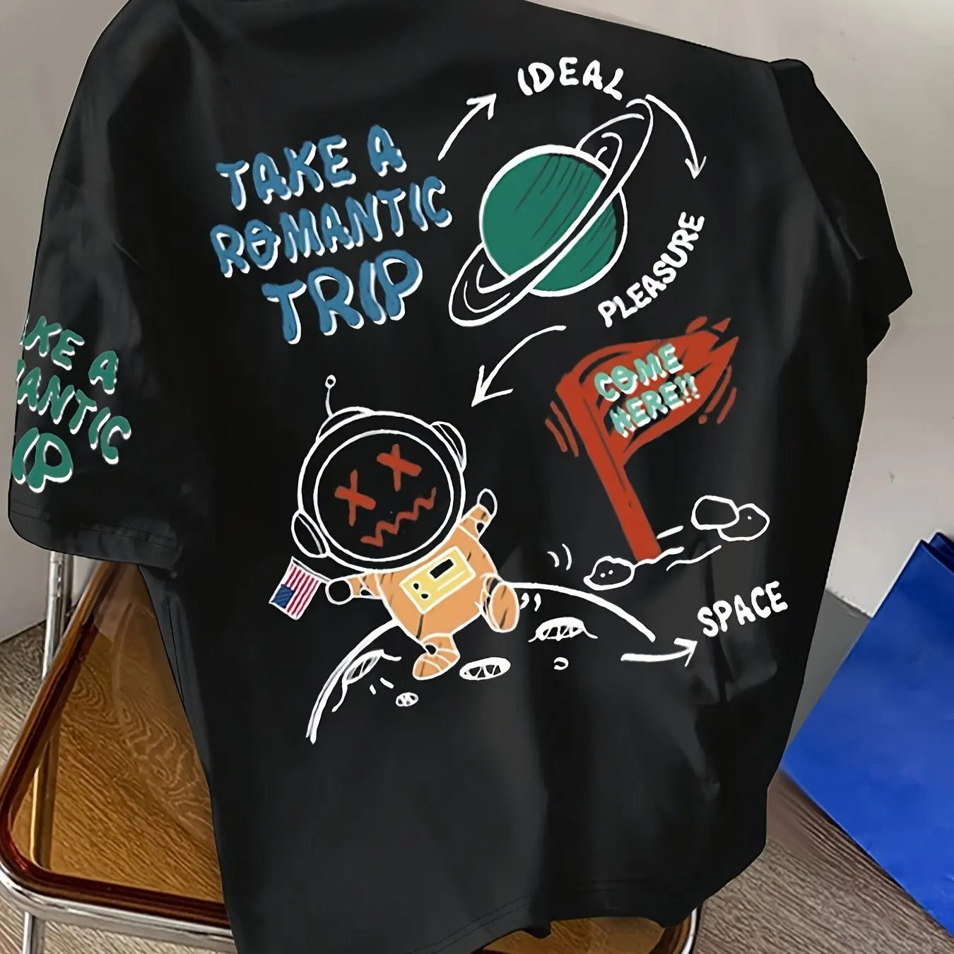 Men's astronaut cartoon printed T-shirt
