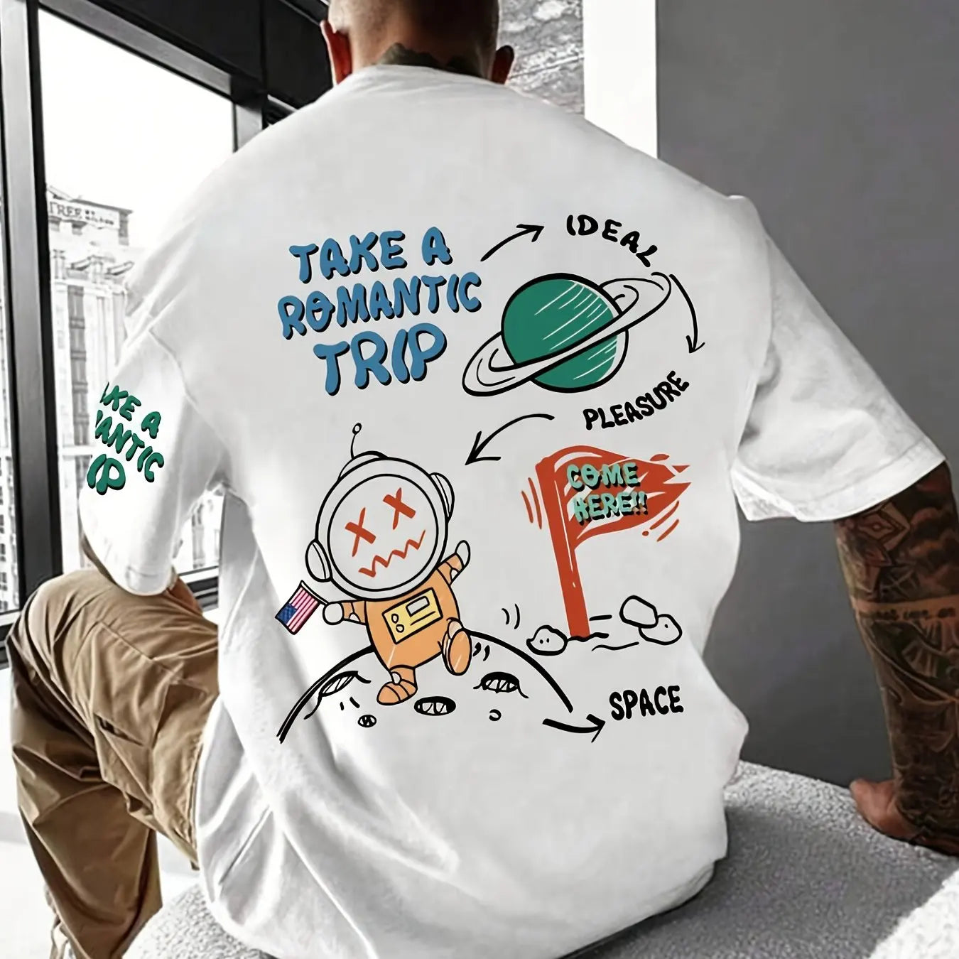 Men's astronaut cartoon printed T-shirt
