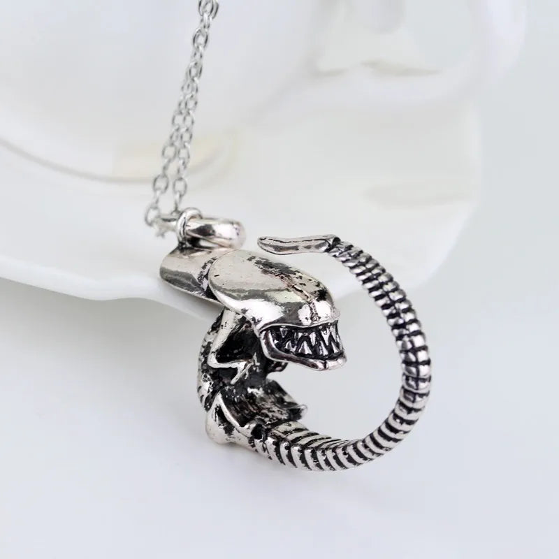 Movie Alien Necklace Predator AVP Alien Queen Pendant