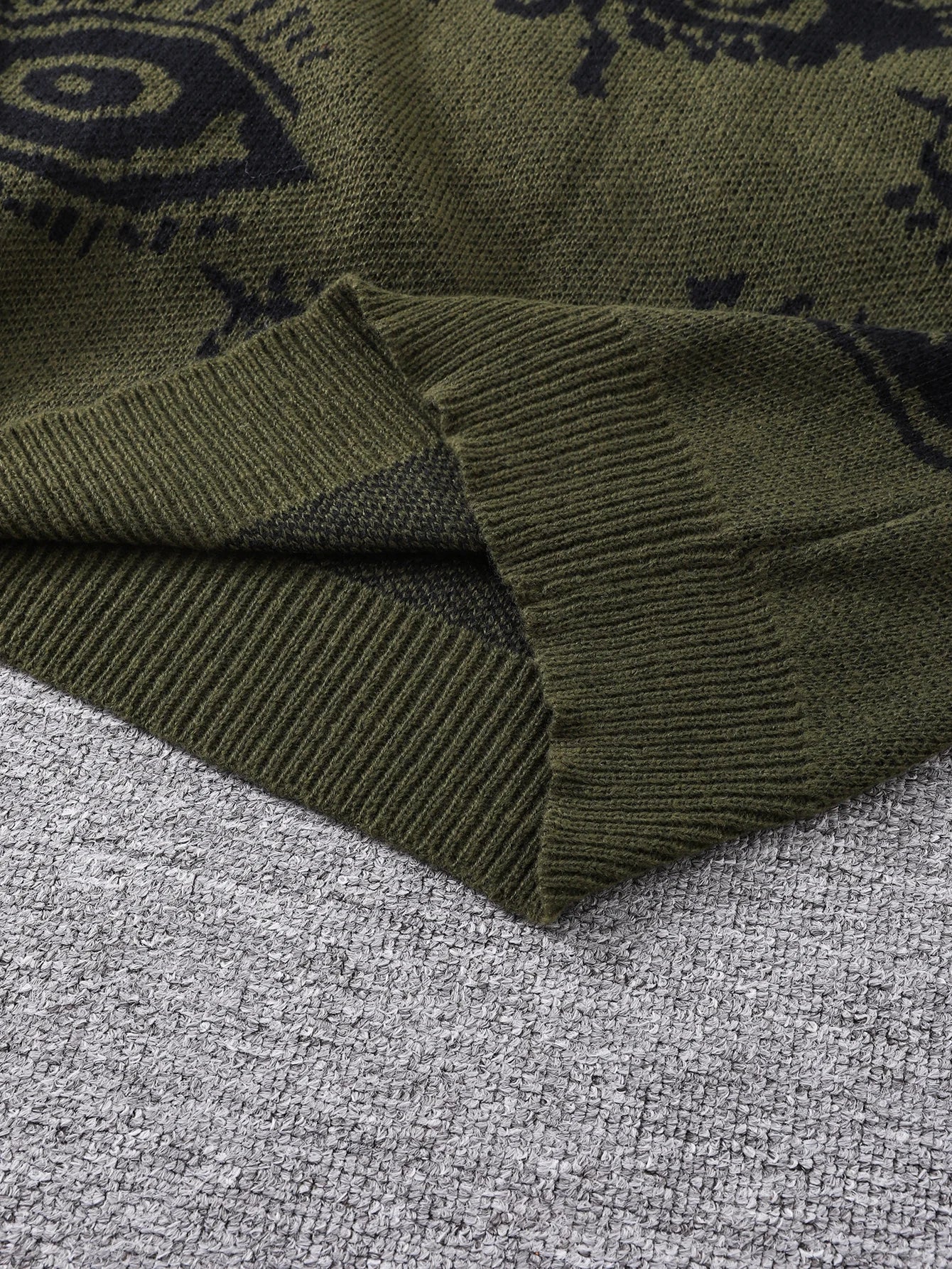 Autumn and Winter Abstract Eye Jacquard Pattern Pullover Sweater