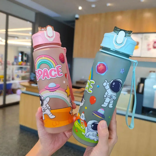 High Capacity Cartoon Astronaut Plastic Space Cup Leak Proof