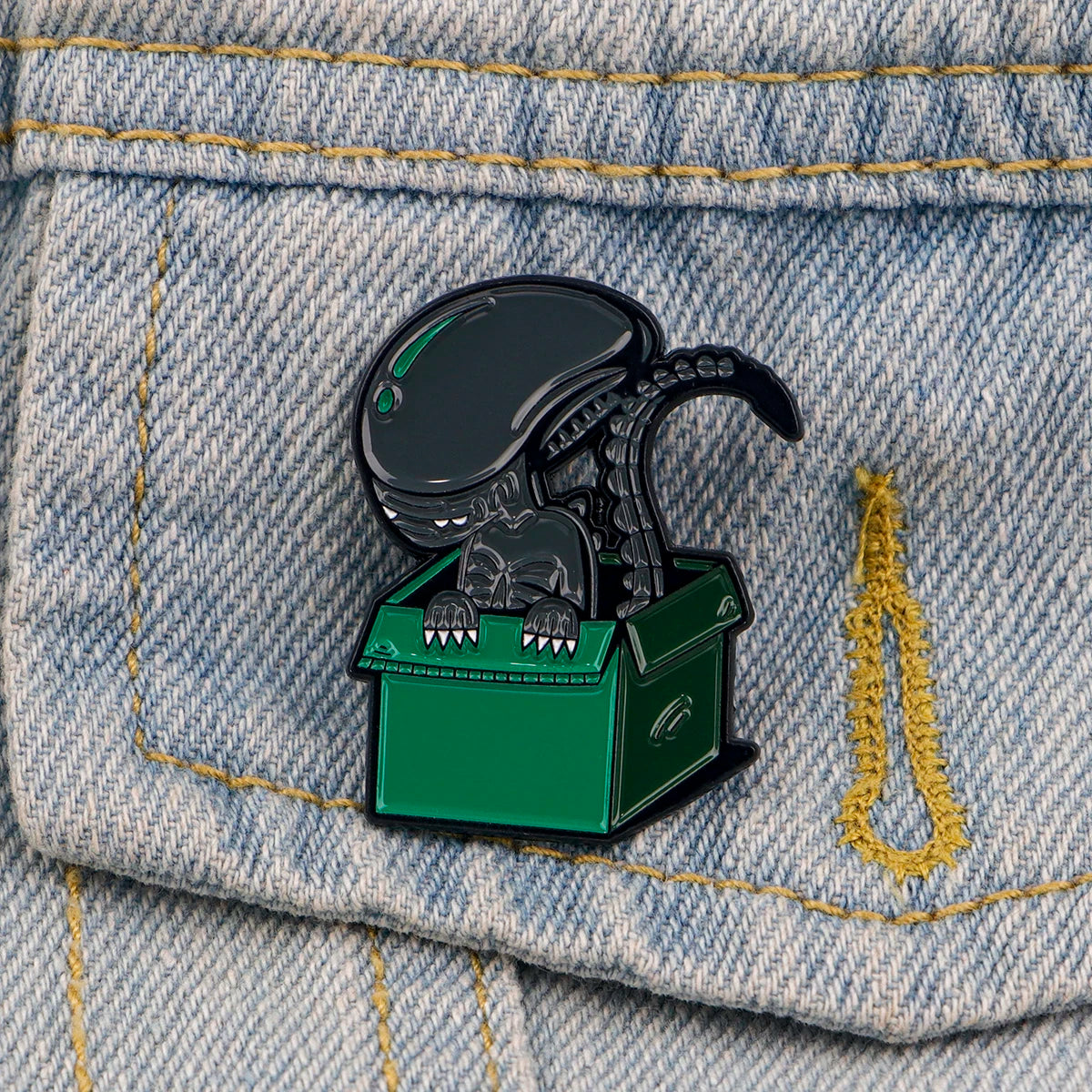 Alien Brooches for Women Cool Enamel Pins