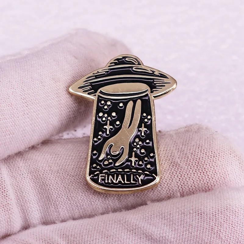 Creative Alien UFO Enamel Brooch Cartoon Pin
