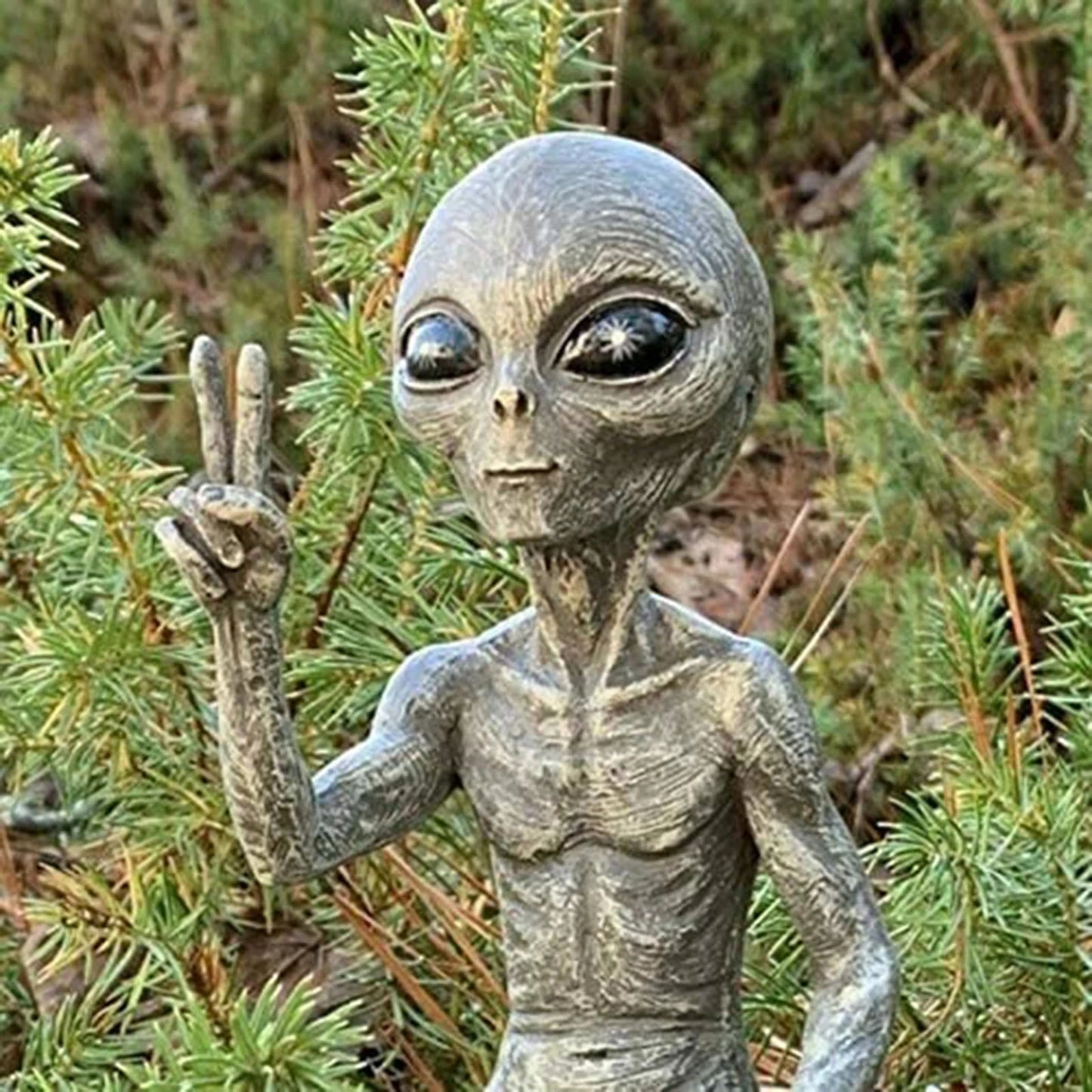 New Outer Space Alien Statue Martians Garden Figurine Set