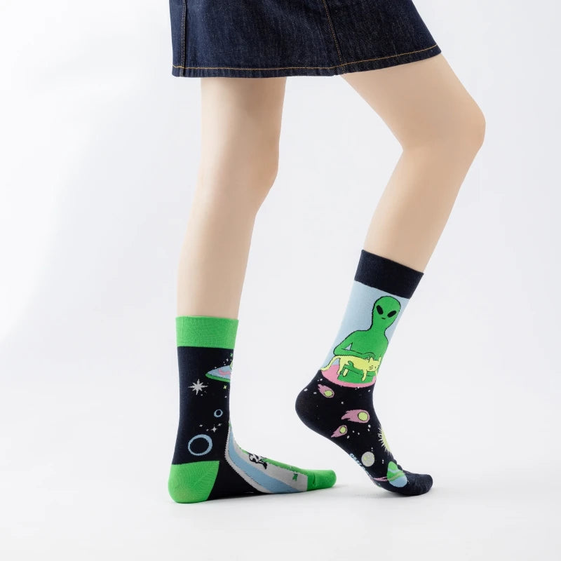 1 Pair Of Alien Spaceship Pattern Men's and Women's Mid-Calf Socks for All Seasons