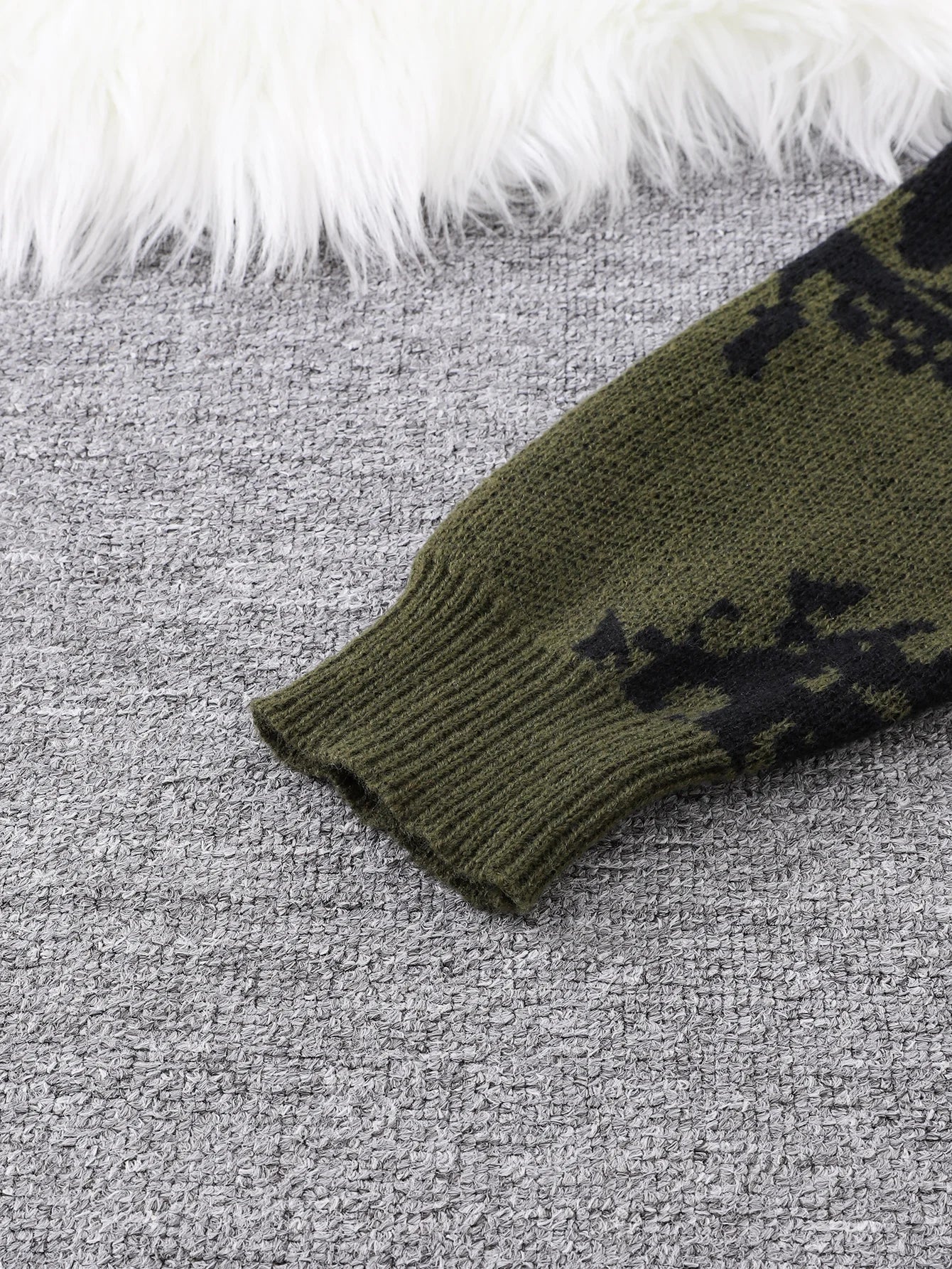 Autumn and Winter Abstract Eye Jacquard Pattern Pullover Sweater