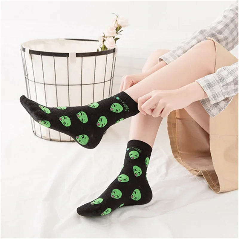 Women Art Funny Alien Planet Creative Funny Cartoon Cat Unisex Breathable Cotton Socks