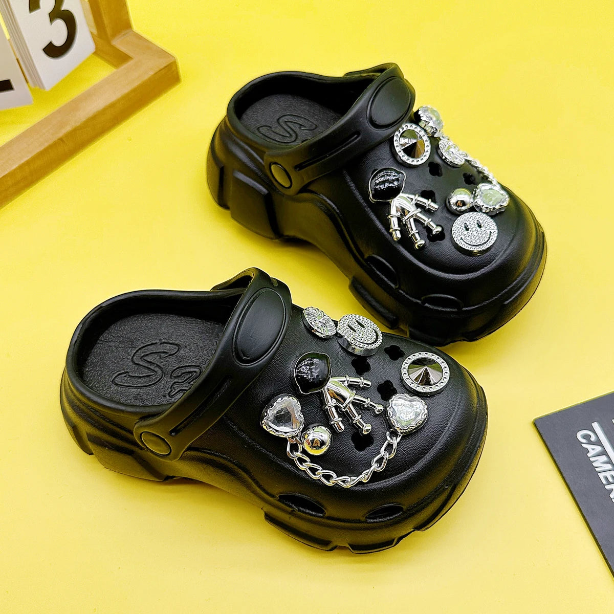 New Cartoon Little Alien Family Clogs for Boys and Girls