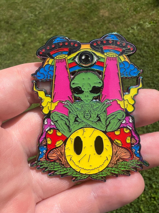 Limited Edition Enamel Alien Pin - Glow In The Dark