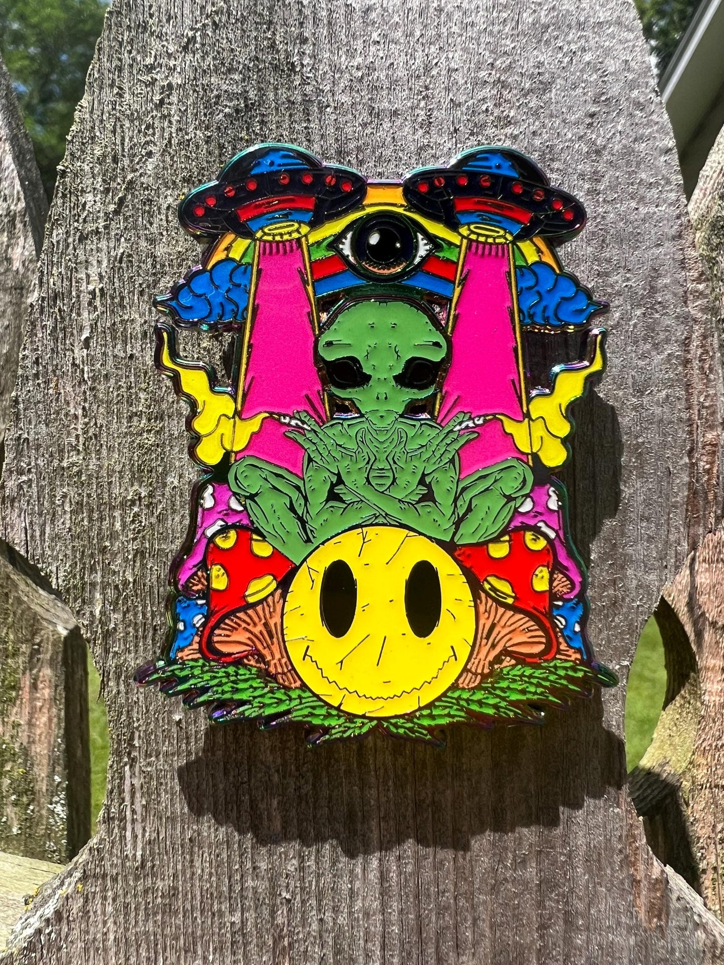 Limited Edition Enamel Alien Pin - Glow In The Dark