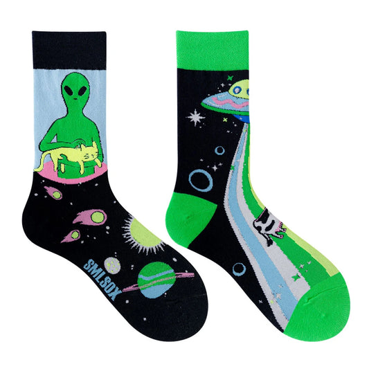 1 Pair Of Alien Spaceship Pattern Men's and Women's Mid-Calf Socks for All Seasons