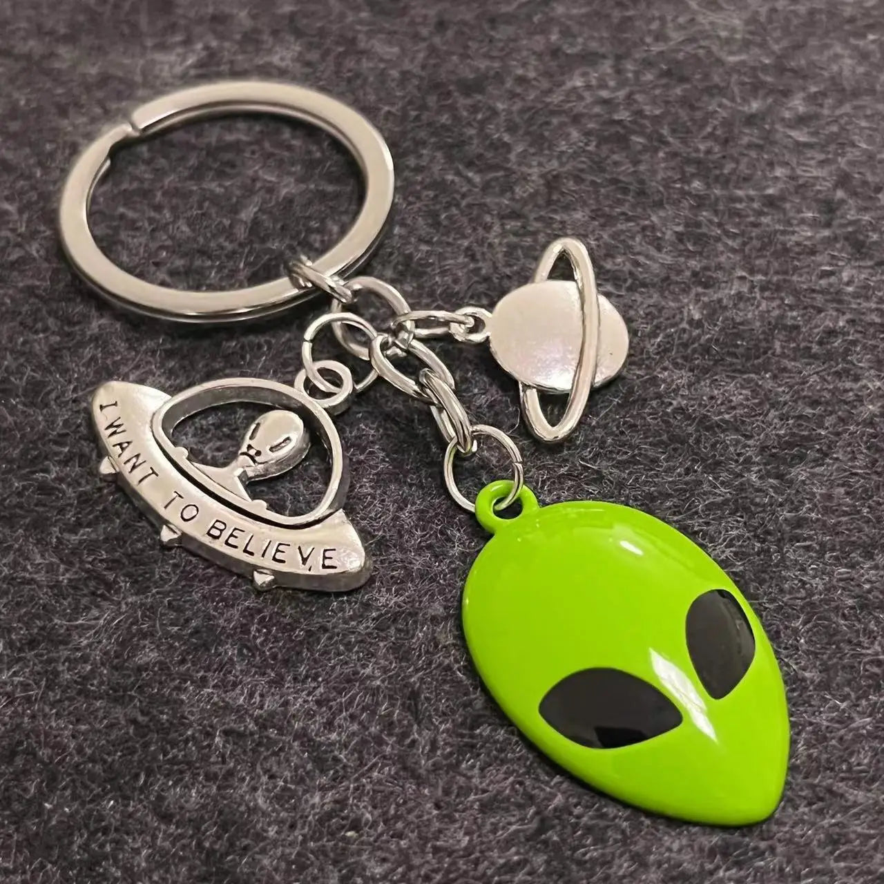 1 Piece UFO Planet Alien Rocket Keychain