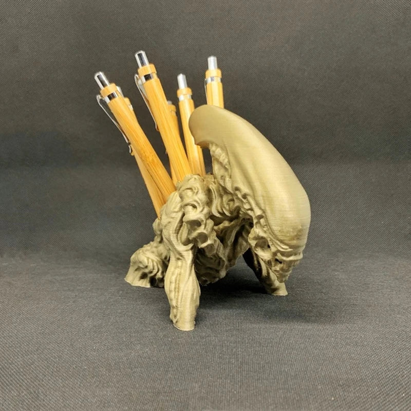 Alien Xenomorph pen holder